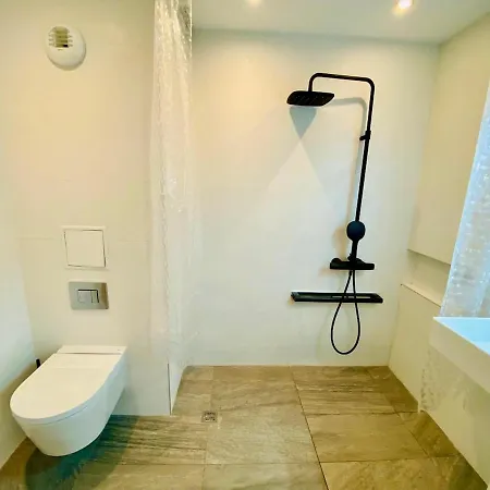 Appartement 578 Superbe T2 Front De Mer, Parking, Clim *